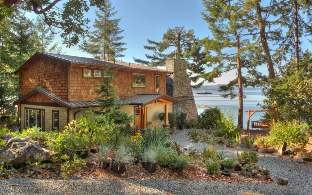 Best Exterior Siding for Vancouver Island Homes (Builder’s Guide)