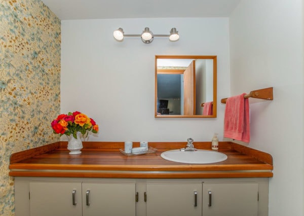 powder room before renovation