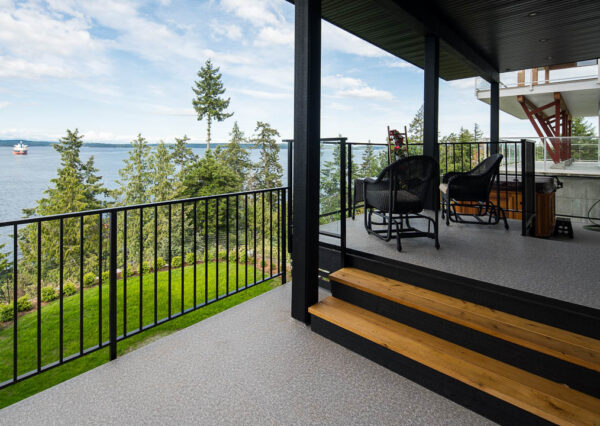 Outdoor deck ocean front home