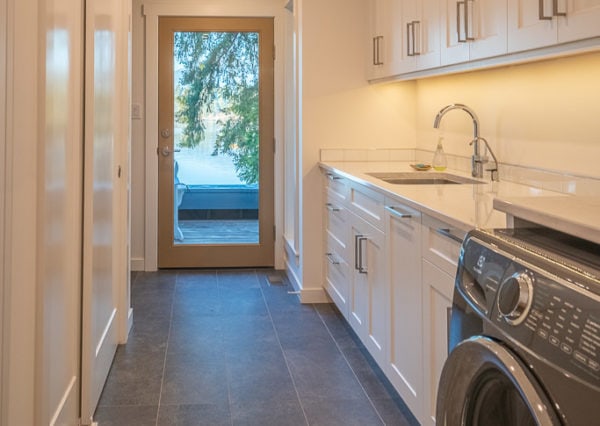 large laundry and mudroom combo