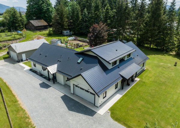 Modern Farmhouse in Cowichan Valley