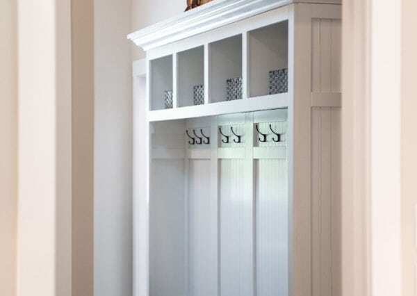 Mudroom built in bench and rack