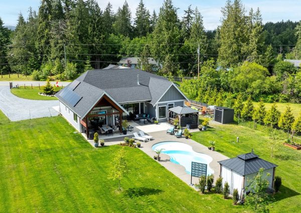 Custom home on Vancouver Island with swimming pool