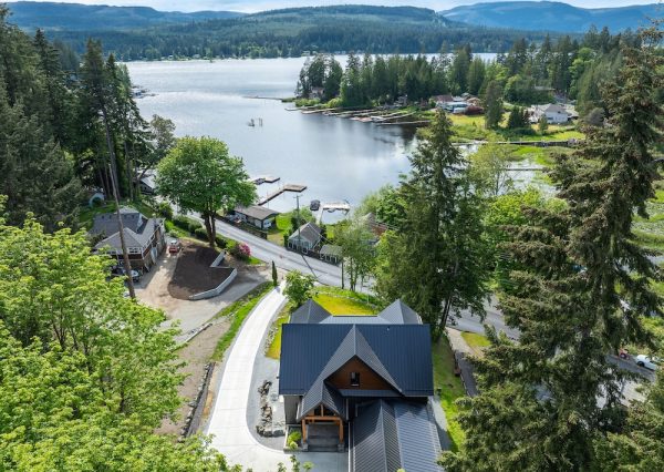 Custom home with lake views of Shawnigan Lake