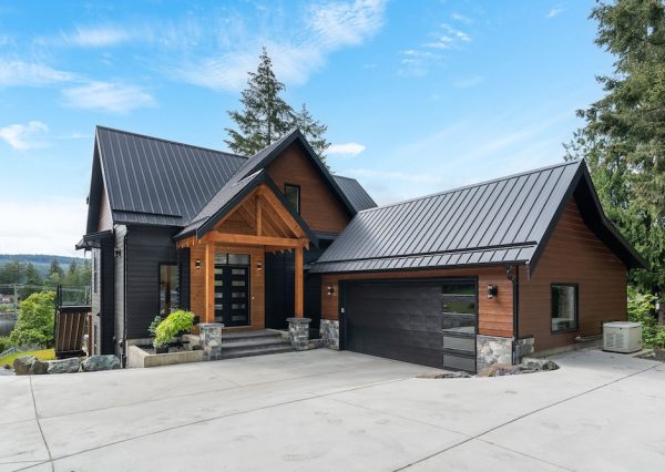 Shawnigan Lake custom home