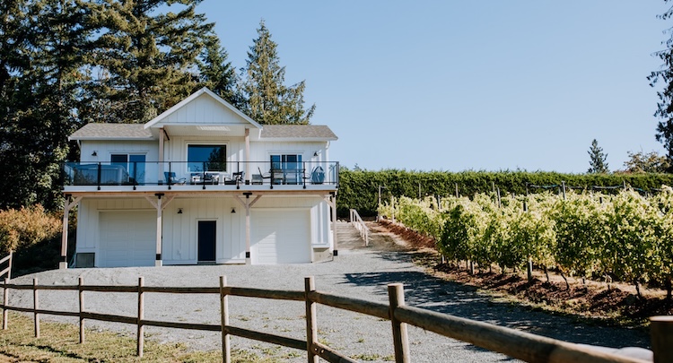 carriage home builder on Vancouver island